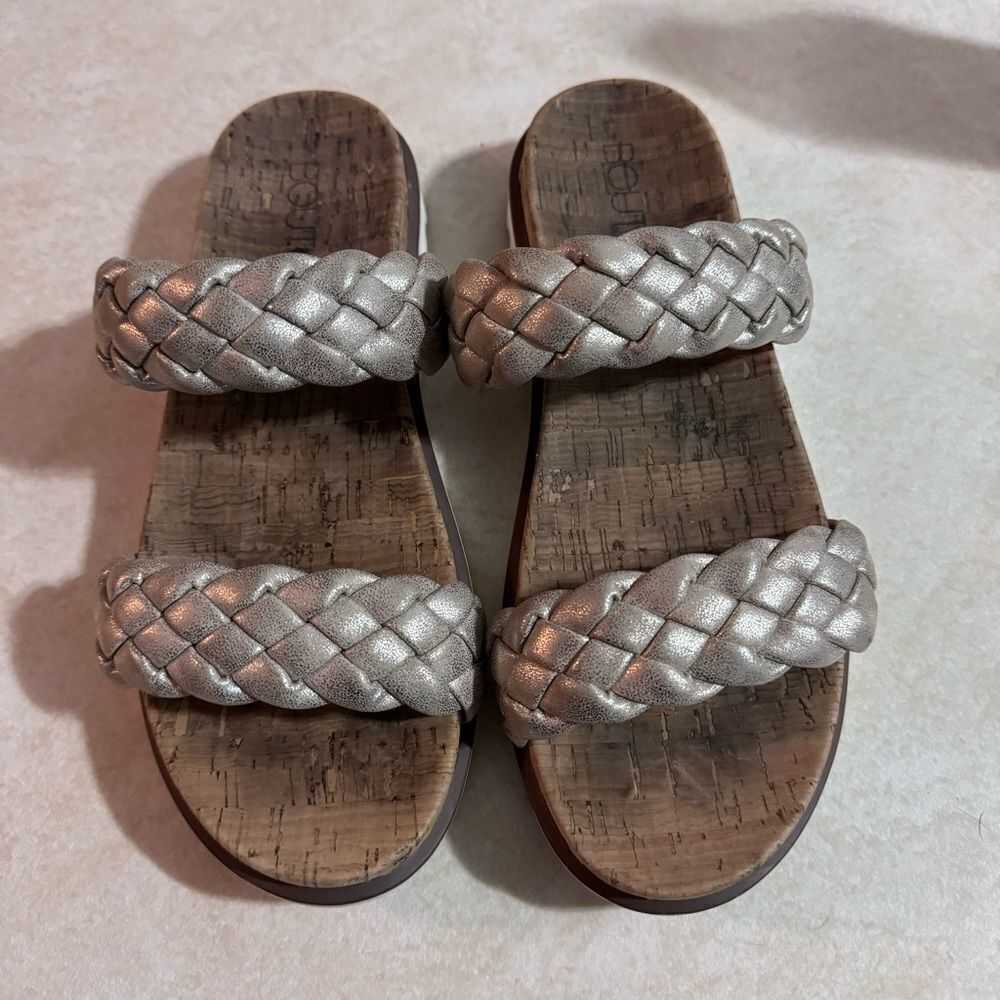 Boutique by Corkys shoes sandals women’s size 9 gold slip on
